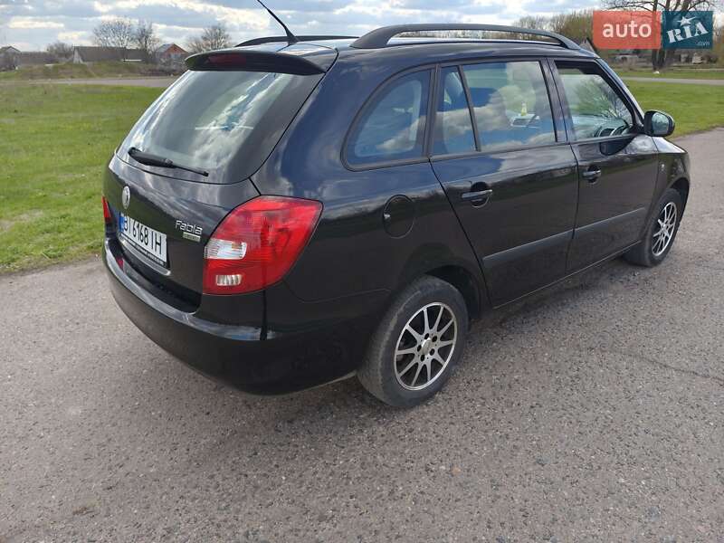Универсал Skoda Fabia 2008 в Полтаве