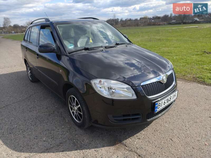 Универсал Skoda Fabia 2008 в Полтаве