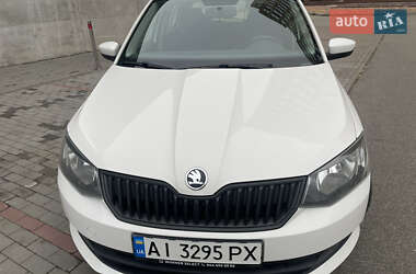 Хэтчбек Skoda Fabia 2017 в Киеве
