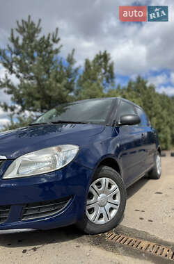 Хэтчбек Skoda Fabia 2014 в 