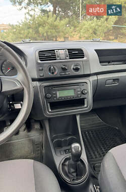 Хэтчбек Skoda Fabia 2014 в 