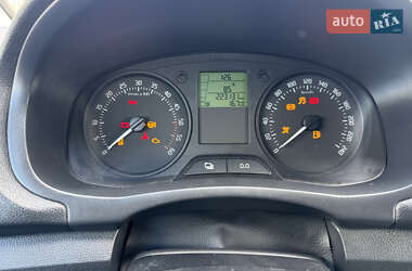 Хэтчбек Skoda Fabia 2014 в 