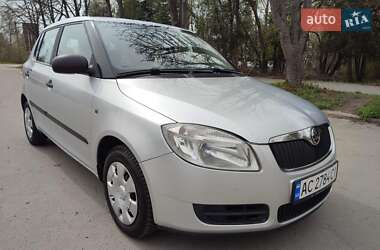 Хэтчбек Skoda Fabia 2010 в 