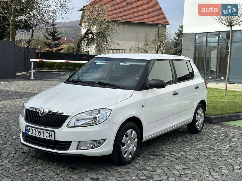Хэтчбек Skoda Fabia 2013 в 