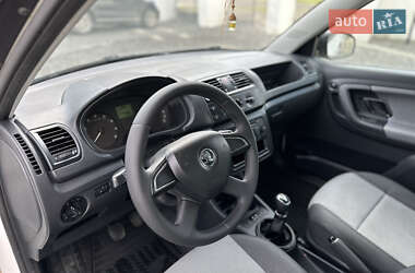 Хэтчбек Skoda Fabia 2013 в 
