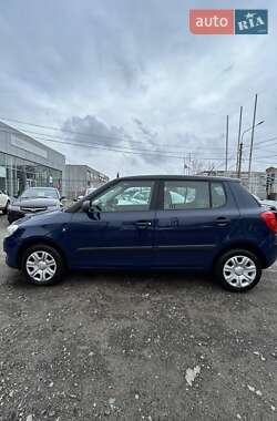 Хэтчбек Skoda Fabia 2013 в 
