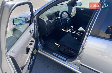 Хэтчбек Skoda Fabia 2005 в 
