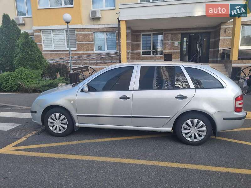 Універсал Skoda Fabia 2005 в Звягелі