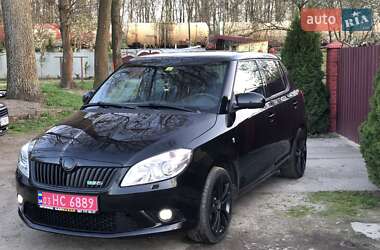 Хэтчбек Skoda Fabia 2011 в 