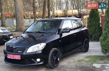 Хэтчбек Skoda Fabia 2011 в 