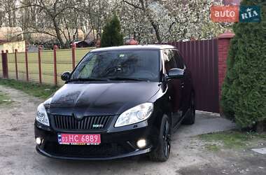 Хэтчбек Skoda Fabia 2011 в 