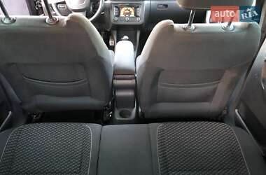 Хэтчбек Skoda Fabia 2011 в 