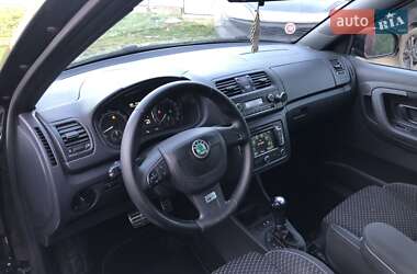 Хэтчбек Skoda Fabia 2011 в 
