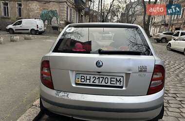 Хэтчбек Skoda Fabia 2002 в 