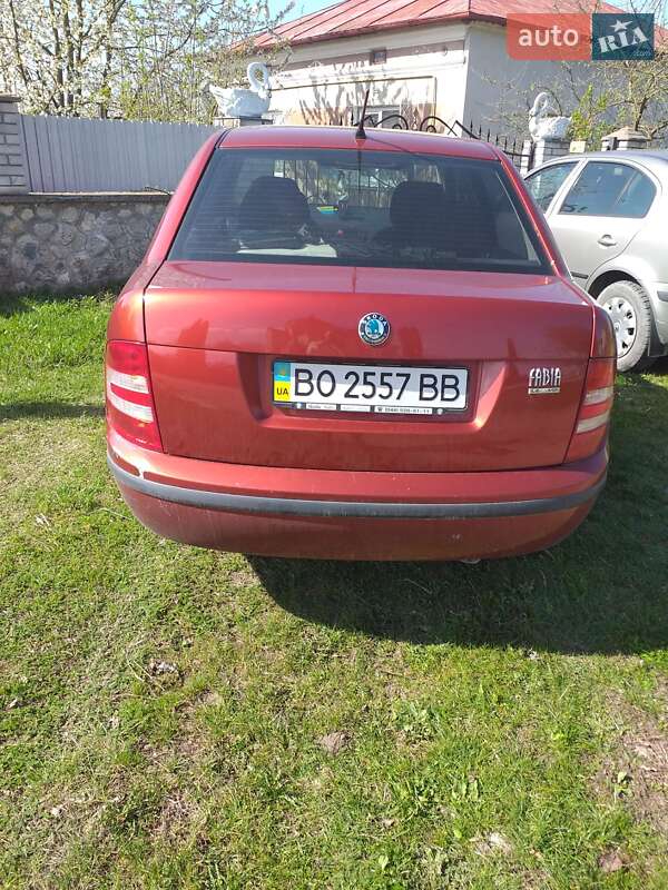 Седан Skoda Fabia 2002 в Тернополе