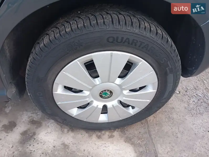Хетчбек Skoda Fabia 2006 в 