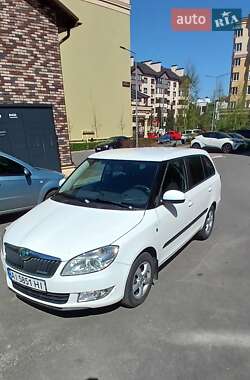 Универсал Skoda Fabia 2012 в 