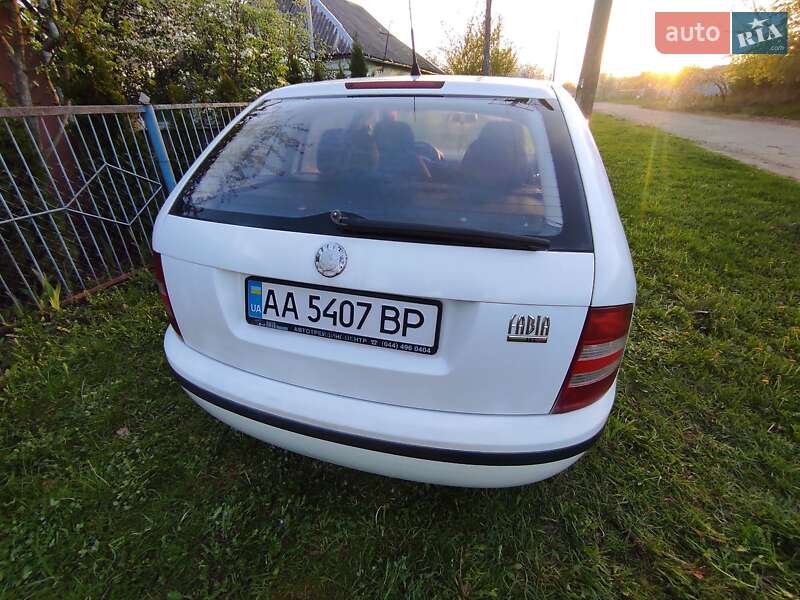 Універсал Skoda Fabia 2005 в Києві