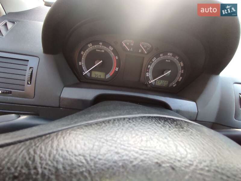 Універсал Skoda Fabia 2005 в Києві