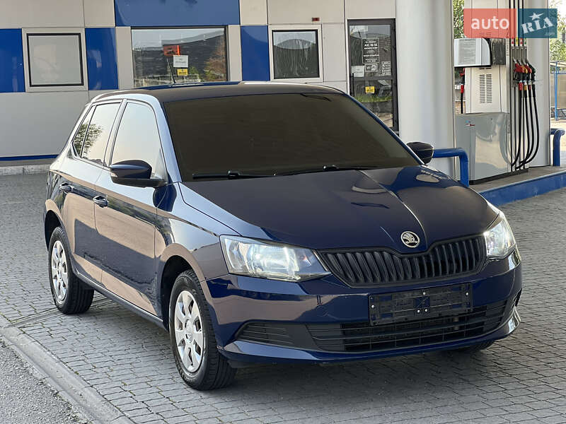 Хэтчбек Skoda Fabia 2017 в Запорожье