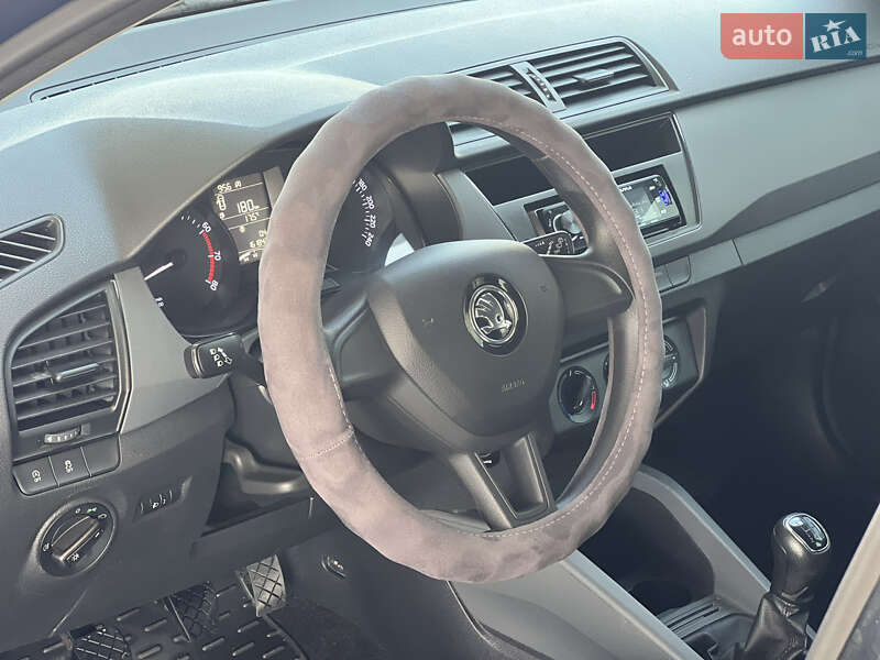 Хэтчбек Skoda Fabia 2017 в Запорожье