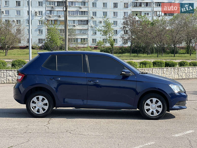 Хэтчбек Skoda Fabia 2017 в Запорожье