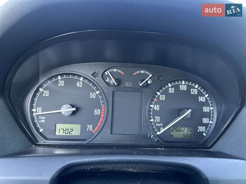 Універсал Skoda Fabia 2002 в Старій Синяві