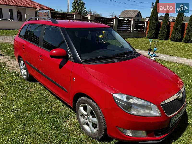 Універсал Skoda Fabia 2012 в Ужгороді