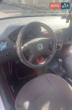 Хэтчбек Skoda Fabia 2004 в 