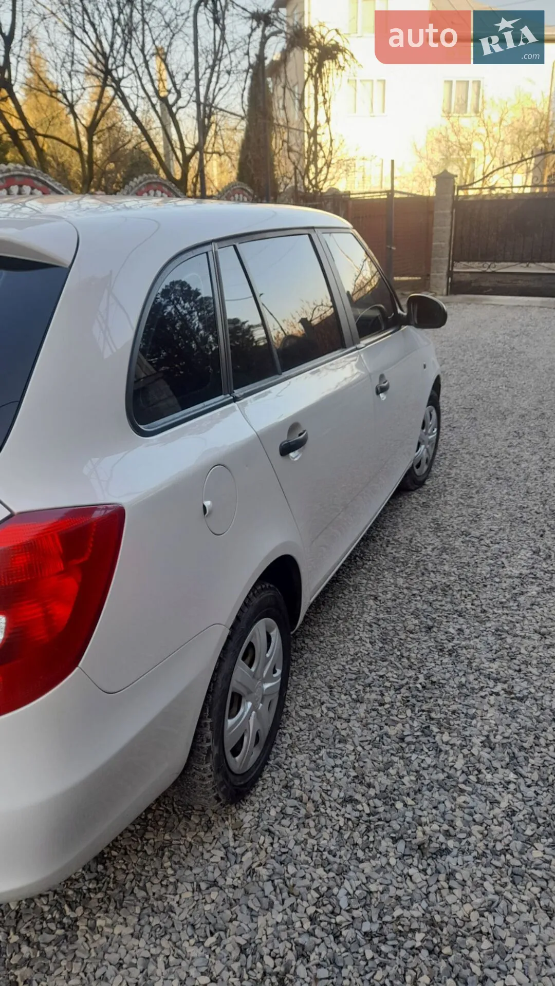 2011 Skoda Fabia - мініатюра 8