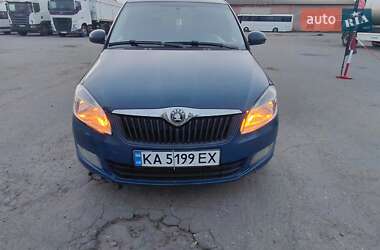 Хэтчбек Skoda Fabia 2010 в 
