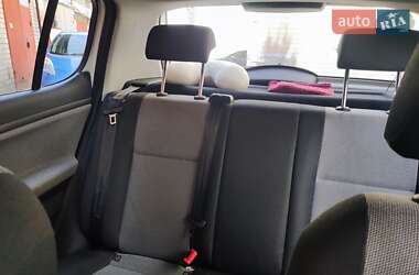 Хэтчбек Skoda Fabia 2011 в 