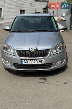 Хетчбек Skoda Fabia 2012 в 