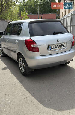 Хетчбек Skoda Fabia 2012 в 