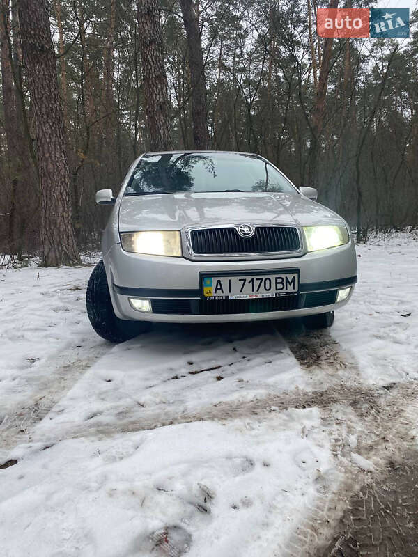 Седан Skoda Fabia 2003 в 