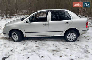 Седан Skoda Fabia 2003 в 