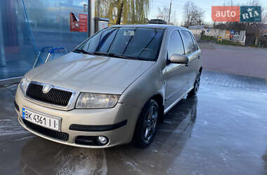 Хэтчбек Skoda Fabia 2006 в Ровно