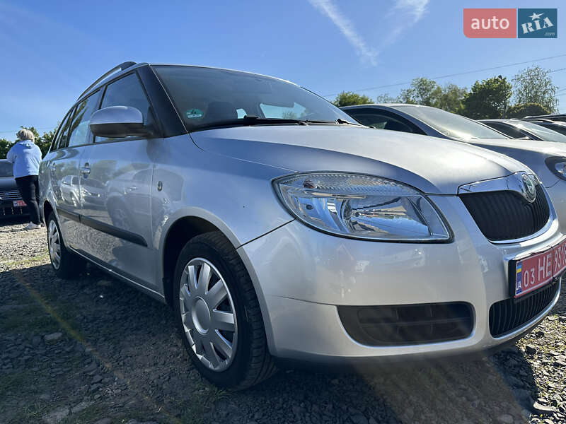 Хетчбек Skoda Fabia 2008 в Луцьку
