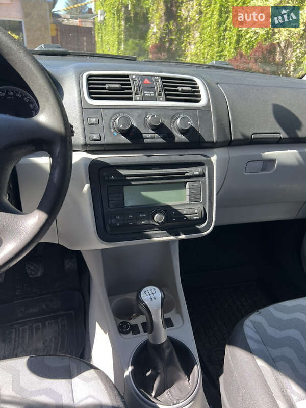Хэтчбек Skoda Fabia 2007 в Запорожье