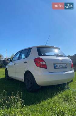 Хэтчбек Skoda Fabia 2010 в 