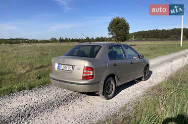Седан Skoda Fabia 2004 в 