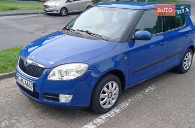 Хэтчбек Skoda Fabia 2009 в Виннице