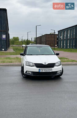 Хэтчбек Skoda Fabia 2015 в 