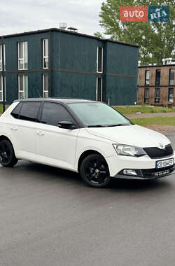 Хэтчбек Skoda Fabia 2015 в 