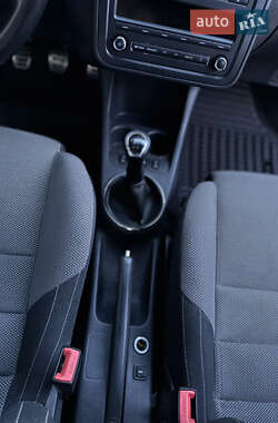 Хэтчбек Skoda Fabia 2012 в 