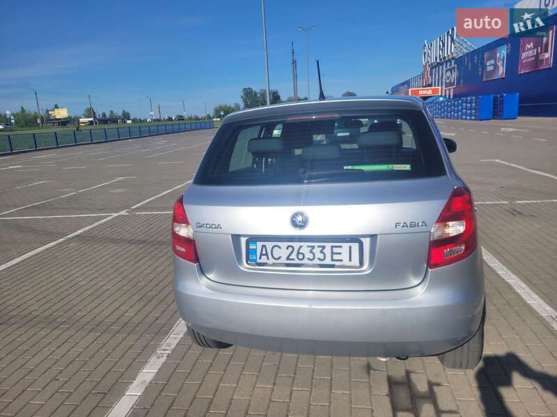 Хэтчбек Skoda Fabia 2014 в Нововолынске