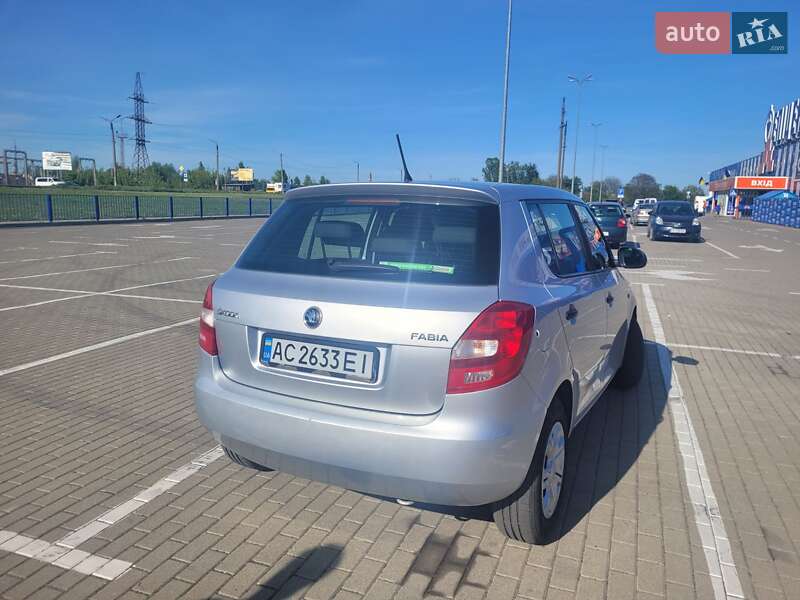 Хэтчбек Skoda Fabia 2014 в Нововолынске