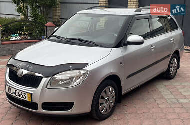 Універсал Skoda Fabia 2009 в Вінниці