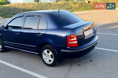 Седан Skoda Fabia 2002 в 
