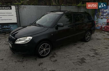 Хэтчбек Skoda Fabia 2011 в Черновцах